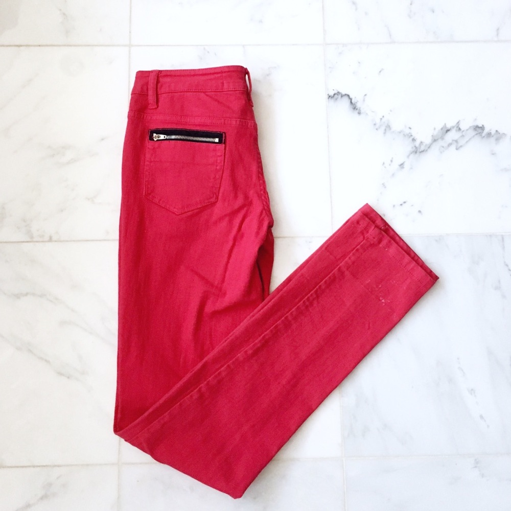 red skinny jeans